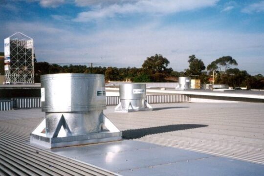 Industrial roof fans | Vertical, profile & curb base hooded roof fans